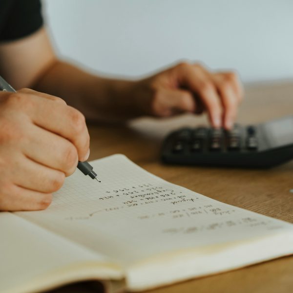 Digital Tools Every Entertainer, Property Realtor and Health & Beauty Professional Should Use for Bookkeeping in 2025